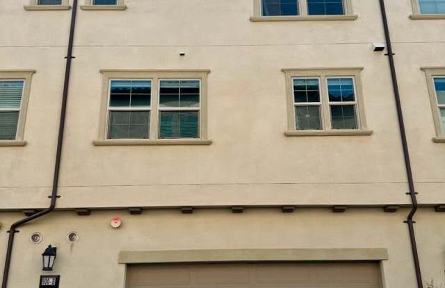 930 Clementine Court