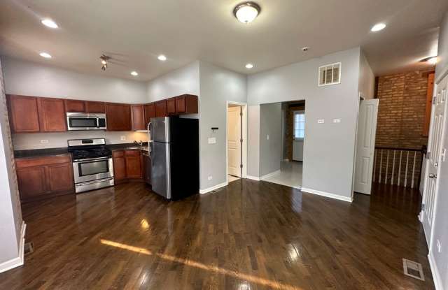 Photo of 2748 W Le Moyne St