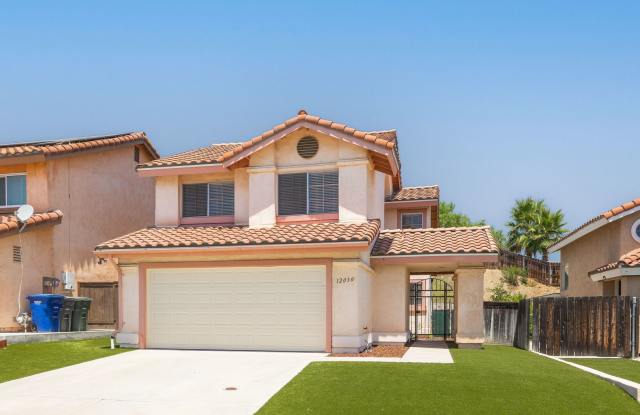 Spacious 3-Bedroom Home In the Community of Montecito, Rancho San Diego!