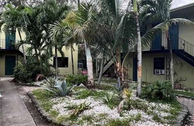 1113 SW 15th Ter