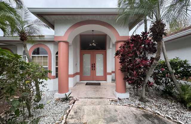 Photo of 1872 SW Airoso Boulevard