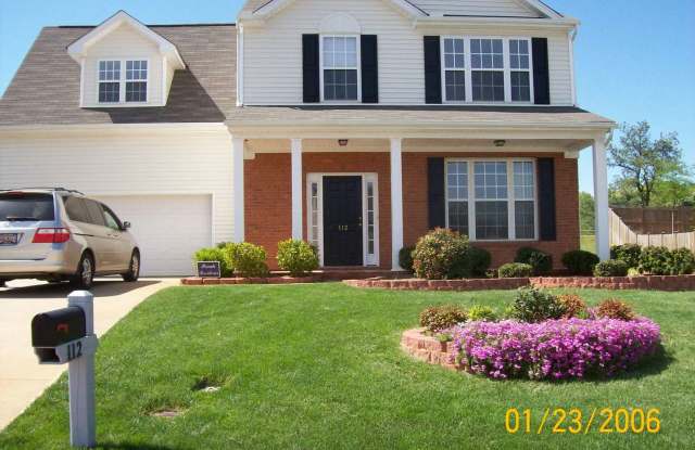 3 Bedroom, 2.5 Bath Home in Bonnie Vista Community