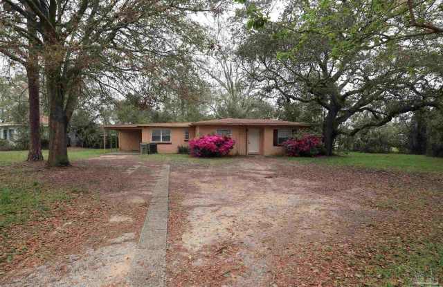 527 Frisco Rd - 527 Frisco Road, West Pensacola, FL 32507