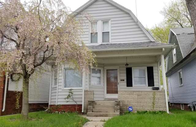 3 Bedroom House - South Toledo - 967 East Broadway Street, Toledo, OH 43605