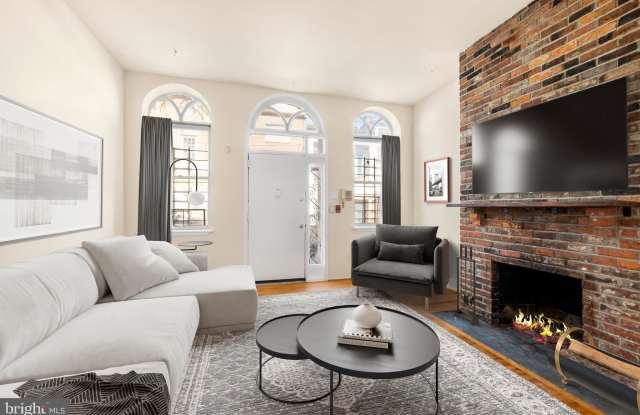 234 BAINBRIDGE STREET