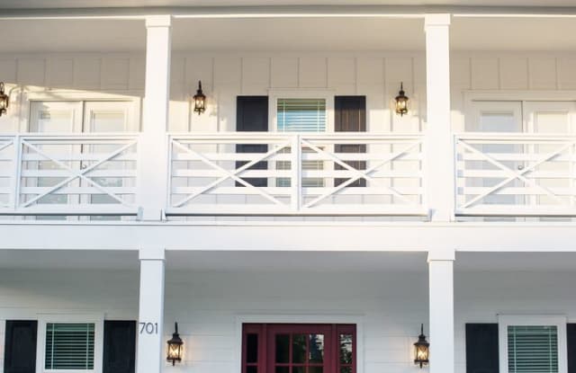 701 Hereford Street B-Pool