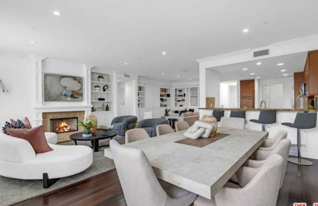 143 N Arnaz Dr unit: 304