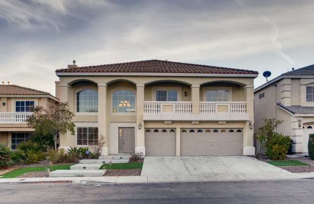 Modern 5-Bedroom, 3-Bathroom Oasis with a 3-Car Garage in the Heart of Las Vegas