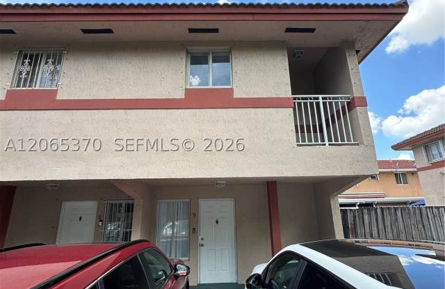 920 NW 78th Ave