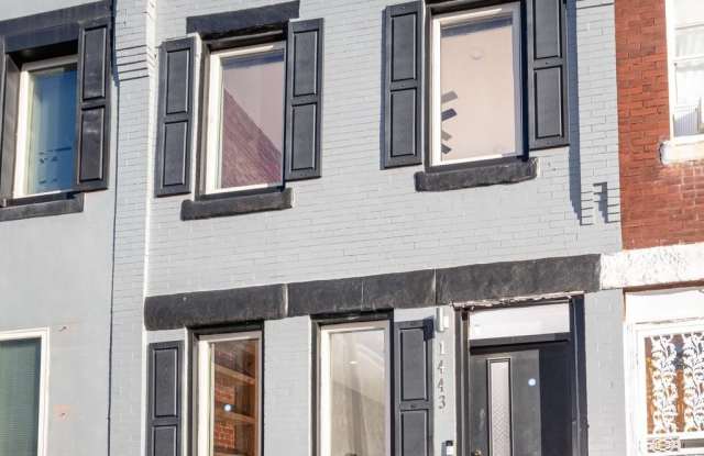 Photo of 1443 N HOLLYWOOD Street