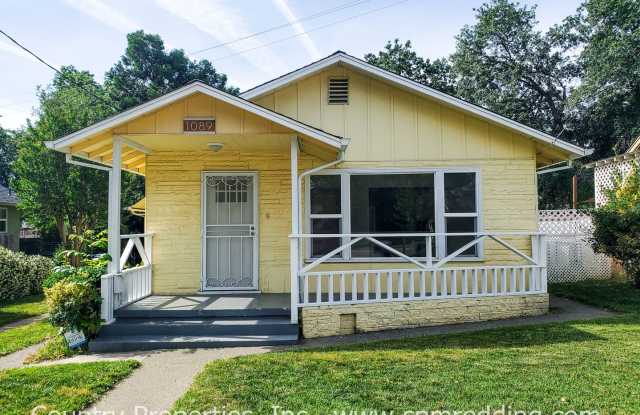 Garden Tract Charmer Coming Available March 20th! 2 Bedrooms plus Bonus Room