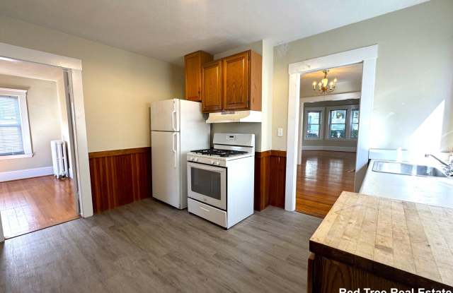 Photo of 20 Hunnewell Ave