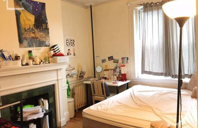 Photo of Boston University St Paul  Comm Ave Large 4 bed Equals rooms Ht Hw included 9.1 See them first! Comm Ave