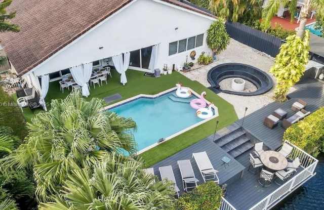 Photo of 205 N 31st Ave