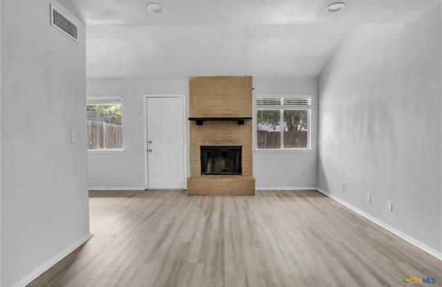 2414 Patrick Henry Street