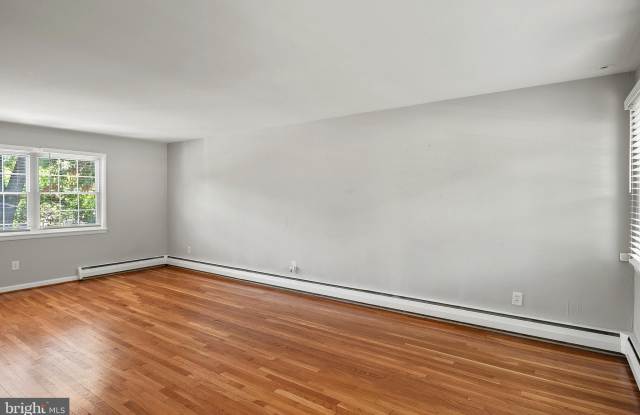 604 GOUCHER Boulevard