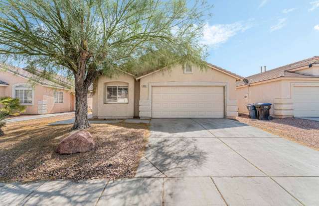 Charming Home with Spacious Backyard!