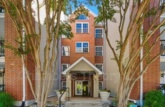 3315 Wyndham Cir