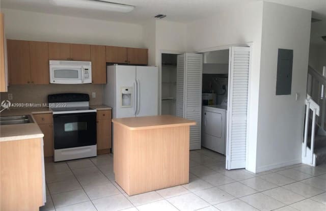 2996 SE 15th Ter - 2996 Southeast 15th Terrace, Homestead, FL 33035