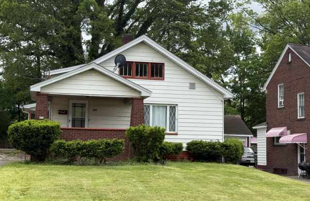933 Winona Drive