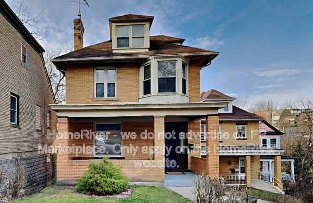 711 Hampshire Ave
