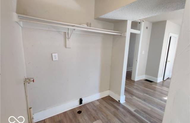 214 W Franklin Street W