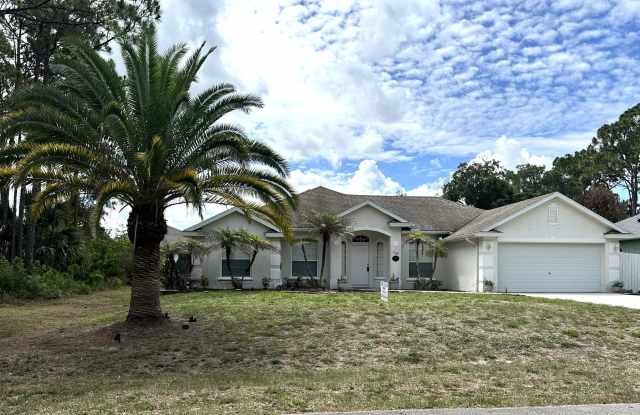 1129 Colonial Avenue Southeast