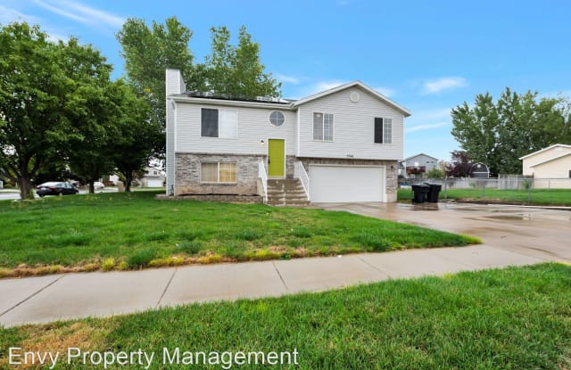 2348 W 2075 N - 2348 West 2075 North, Clinton, UT 84015