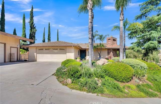 14302 Descanso Drive