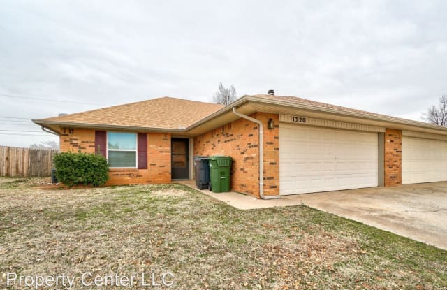 1320 Summerton Pl - 1320 Summerton Place, Yukon, OK 73099