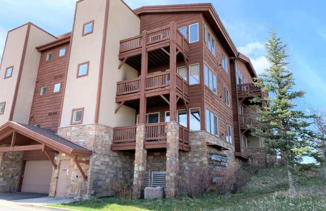 Perfectly Located Crestview Condo - Fully Furnished - 6641 North 2200 West, Snyderville, UT 84098