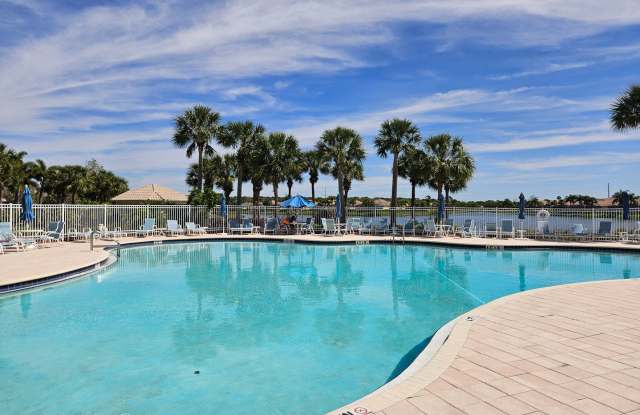 Annual Unfurnished 2-Bedroom 2-Bathroom Single Family Attached Home located in the Isles of Sarasota in Palmer Ranch!