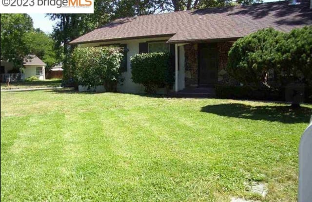 25 collins drive - 25 Collins Drive, Pleasant Hill, CA 94523