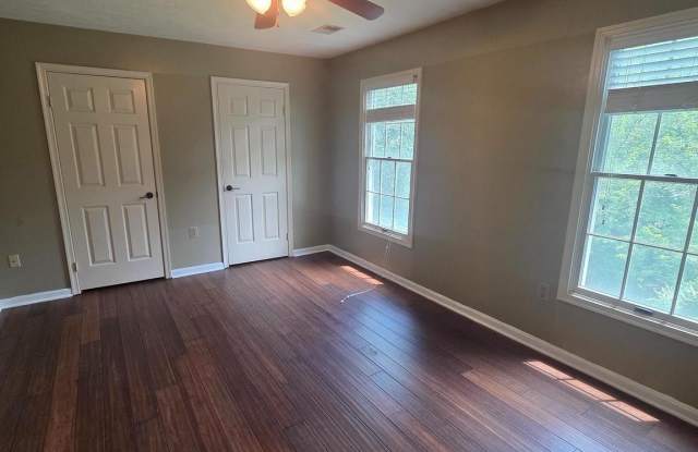 3059 SOUTHAMPTON DRIVE