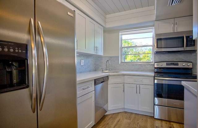 18081 Southeast Country Club Drive