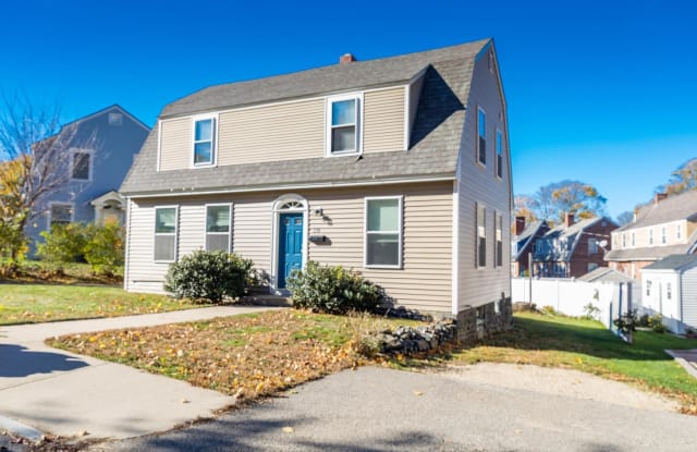 22 Concord Way - 22 Concord Way, Portsmouth, NH 03801