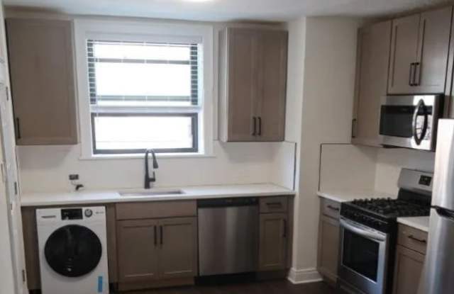 5505 North Lincoln Avenue