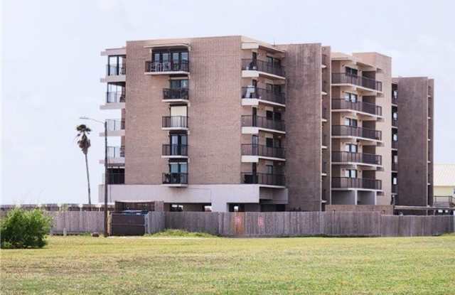 Photo of 202 Reef Avenue