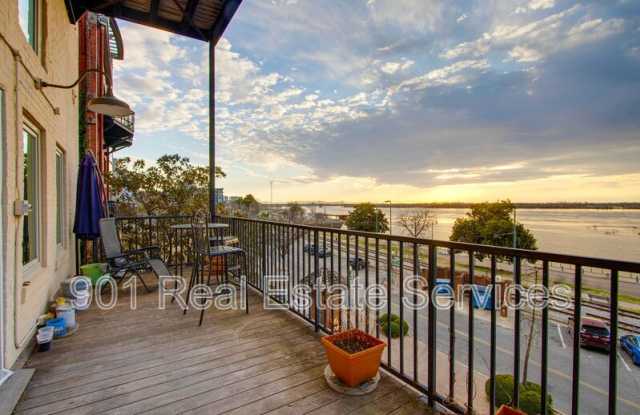 107 South Front Street