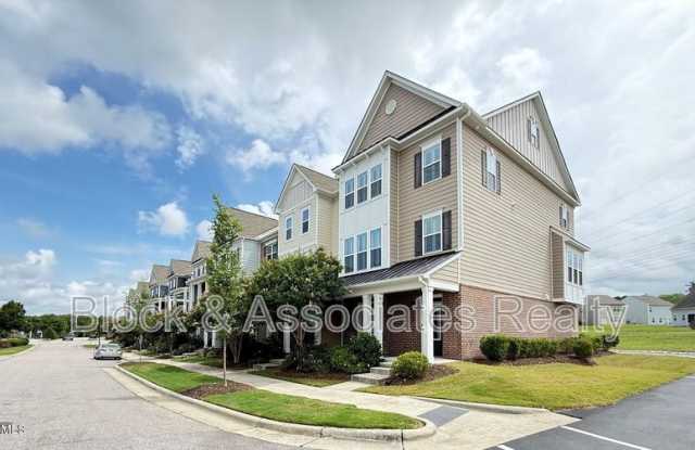 537 Austin View Blvd