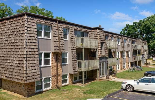 The 4220 Grand Apartments