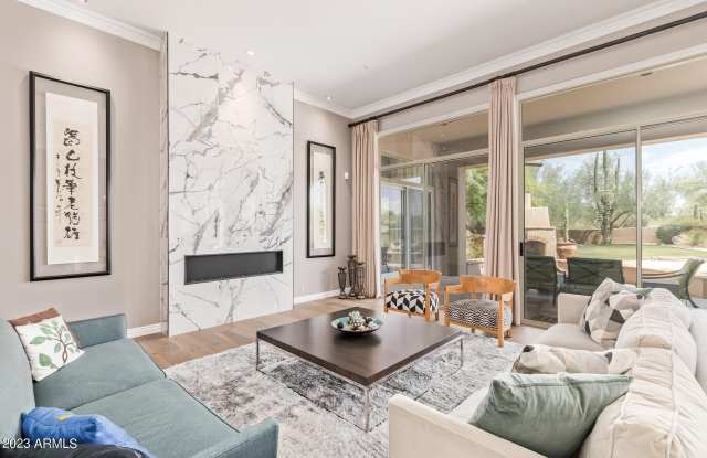 7944 E PARKVIEW Lane