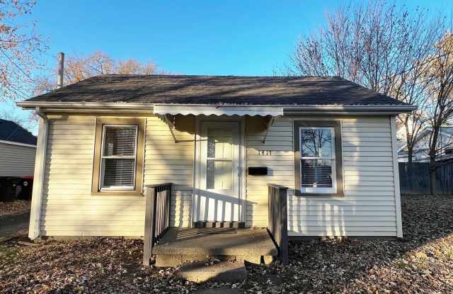 1411 E CRESTWOOD Drive