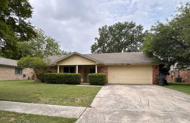 Comfortable 3 Bedroom Home Convenient to Fort Hood! photos photos