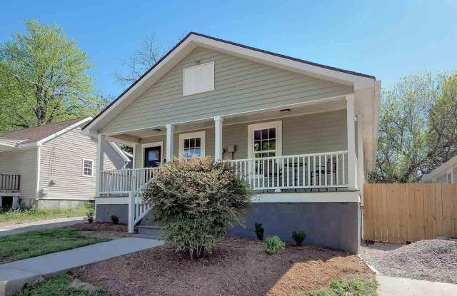 Photo of Room in 3 Bedroom Home at Chester St