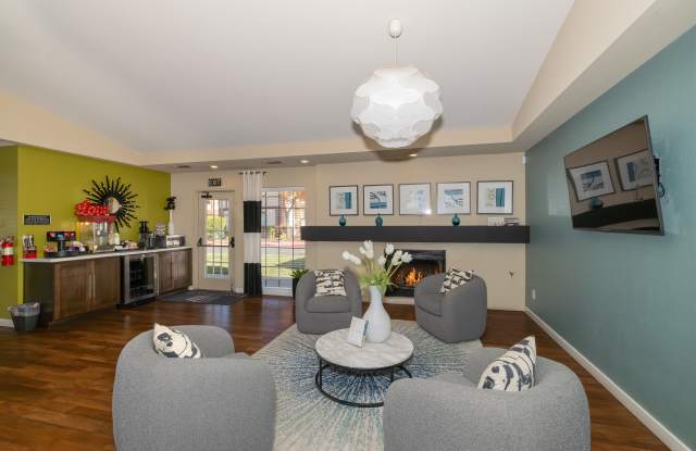 Rocklin Manor
