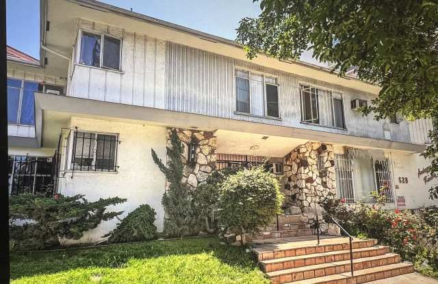Photo of 628 S Ardmore Ave
