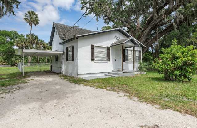 Charming Fully Fenced 2-Bedroom Home with Carport, Patio & Modern Upgrades in Daytona Beach
