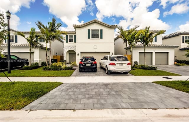 1392 SE 26th Ter - 1392 Southeast 26th Terrace, Homestead, FL 33035