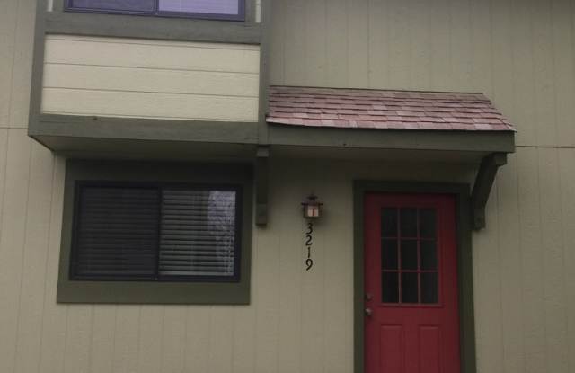 Two Bedroom Boulder Condo For Rent In Shanahan Ridge
